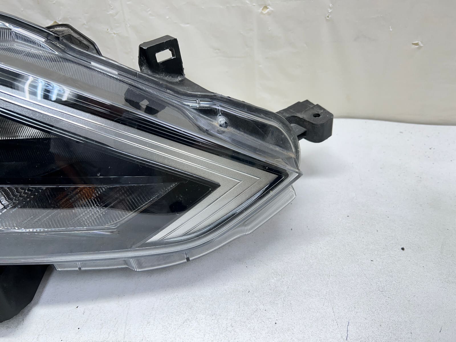 ALL TABS 2016 2017 2018 2019 NISSAN SENTRA HALOGEN FRONT RIGHT OEM HEADLIGHT - Image 3