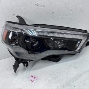 2016 2017 2018 2019 NISSAN SENTRA HALOGEN FRONT RIGHT OEM HEADLIGHT