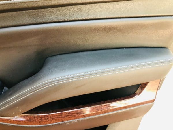 2015 2016 2017 2018 2019 GMC YUKON TAHOE FRONT RIGHT OEM INTERIOR DOOR PANEL - Image 7