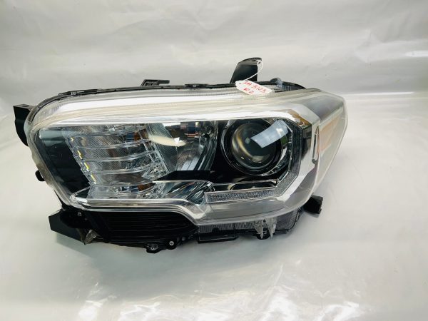 2016 2017 2018 2019 2020 2021 2022 TOYOTA TACOMA HALOGEN LED LEFT OEM HEADLIGHT