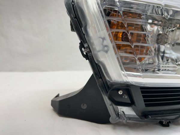 2016 2017 2018 2019 2020 2021 2022 toyota tacoma halogen front left oem headligh - Image 13