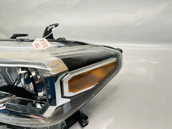 2016 2017 2018 2019 2020 2021 2022 TOYOTA TACOMA HALOGEN LED LEFT OEM HEADLIGHT - Image 3