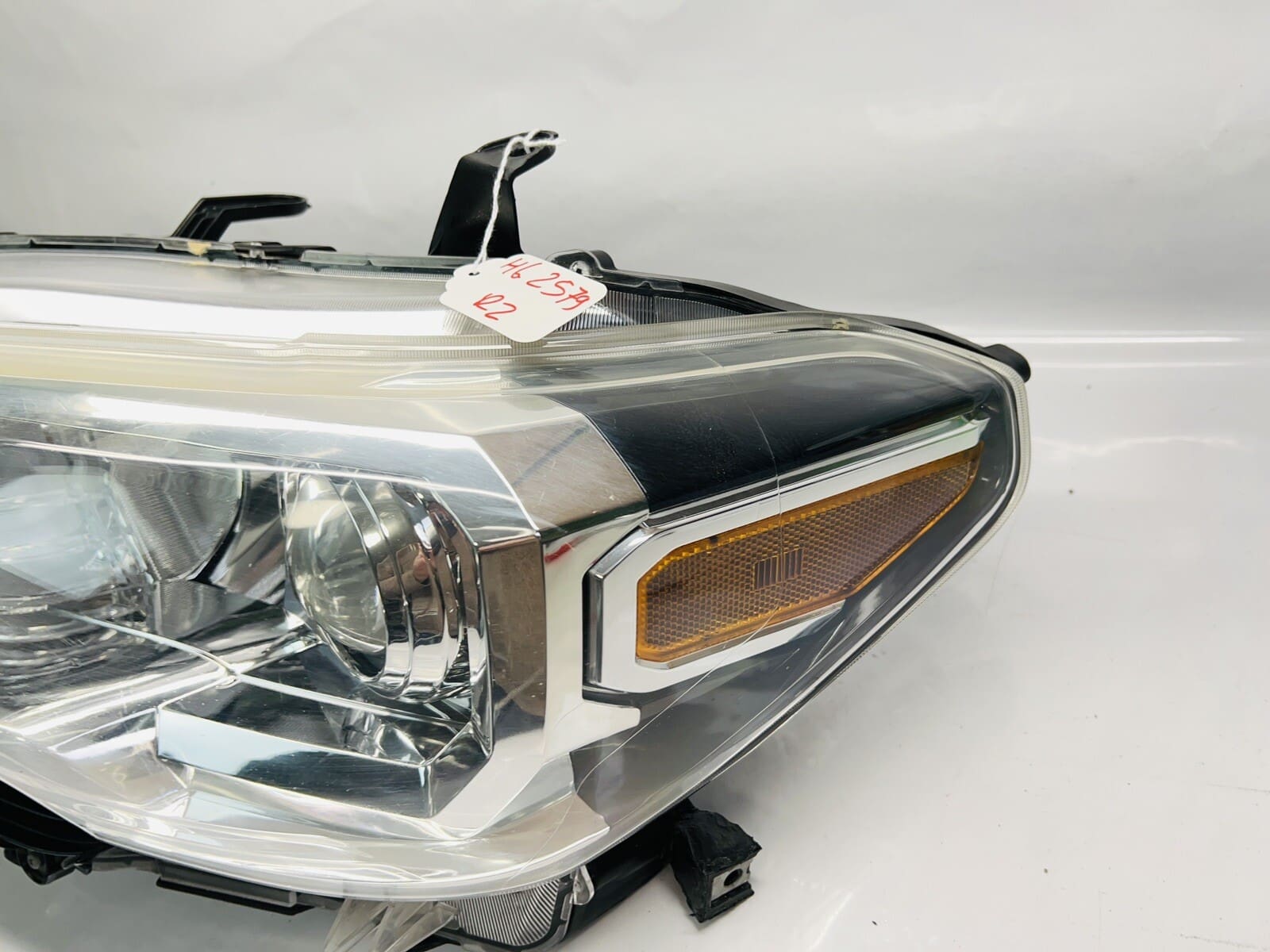 TABS 2016 2017 2018 2019 2020 2021 2022 TOYOTA TACOMA HALOGEN LEFT OEM HEADLIGHT - Image 3