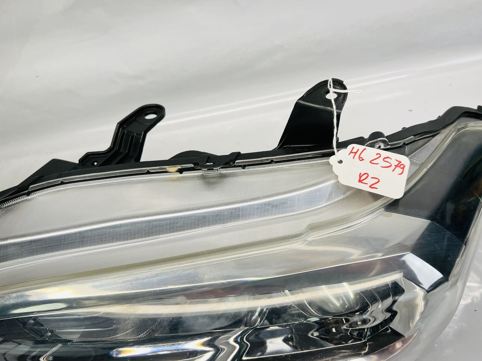 TABS 2016 2017 2018 2019 2020 2021 2022 TOYOTA TACOMA HALOGEN LEFT OEM HEADLIGHT - Image 9