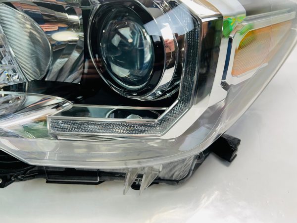 2016 2017 2018 2019 2020 2021 2022 TOYOTA TACOMA HALOGEN LED LEFT OEM HEADLIGHT - Image 4