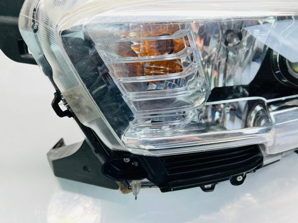 2016 2017 2018 2019 2020 2021 2022 TOYOTA TACOMA HALOGEN LED LEFT OEM HEADLIGHT - Image 9