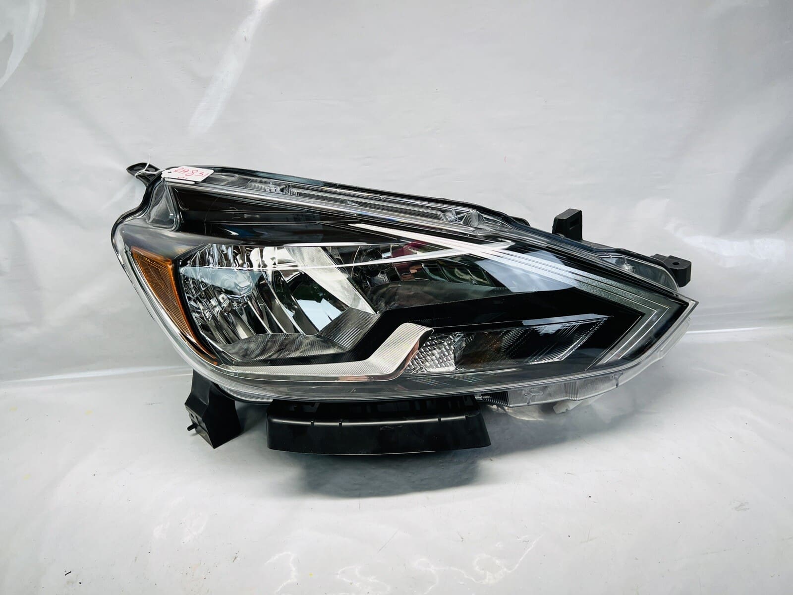 OEM 2016 2017 2018 2019 NISSAN SENTRA HALOGEN FRONT RIGHT HEADLIGHT 26010-3YU0A