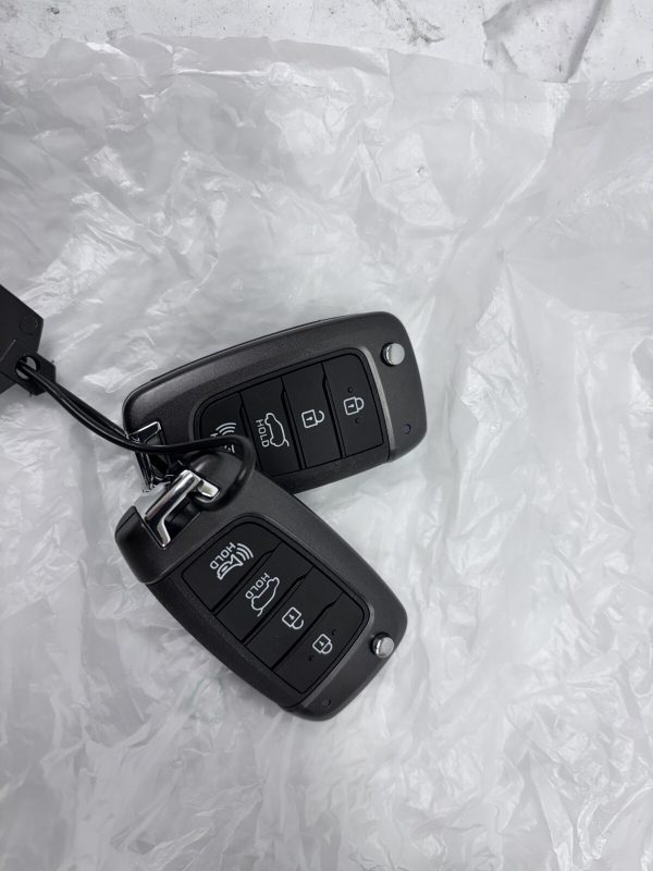 OEM 81900S2d00 2019-2023 Hyundai Sant Fe Cylinder And Keys Ignition Lock - Image 2