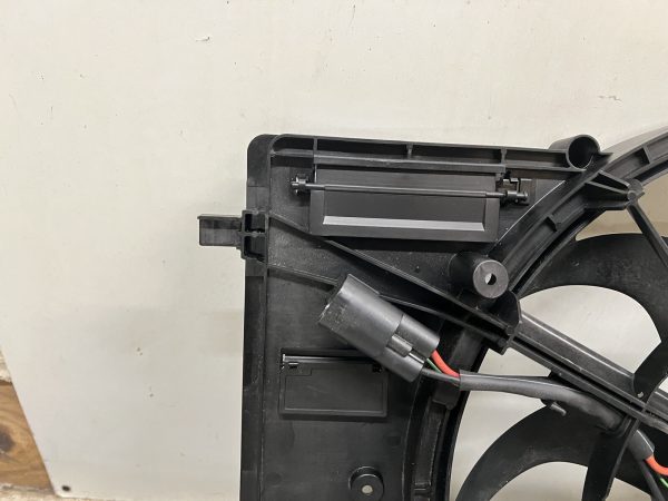 2019 2020 2021 2022 2023 VOLVO XC40 HYBRID OEM RADIATOR COOLING FAN - Image 8