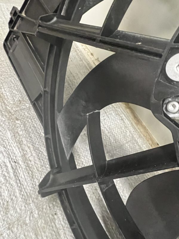 2019 2020 2021 2022 2023 VOLVO XC40 HYBRID OEM RADIATOR COOLING FAN - Image 14