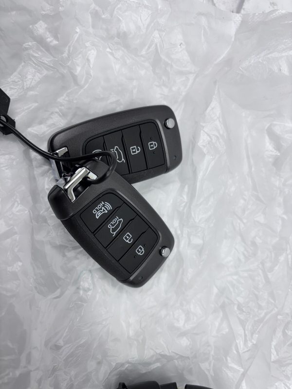 OEM 81900S2d00 2019-2023 Hyundai Sant Fe Cylinder And Keys Ignition Lock - Image 3