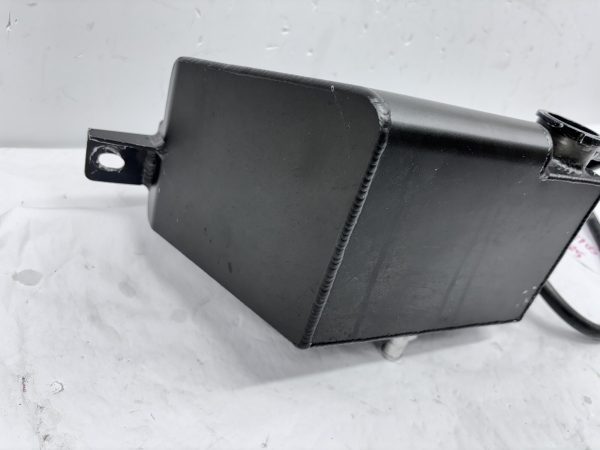 Aluminum Coolant Overflow Reservoir Tank For Nissan Skyline GTR R35 2009-2014 - Image 4