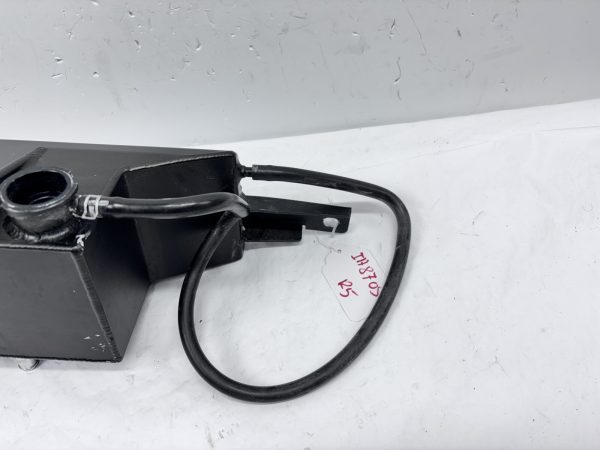 Aluminum Coolant Overflow Reservoir Tank For Nissan Skyline GTR R35 2009-2014 - Image 6