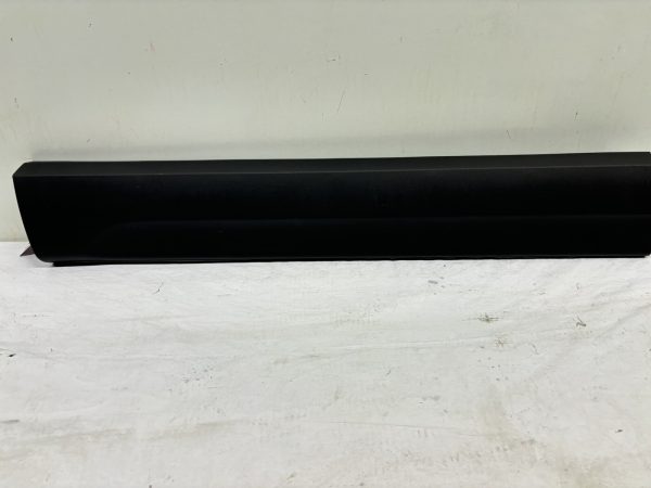 OEM 2022 2023 2024 Rivian R1T Front Left Lower Door Molding Cladding PT00000332