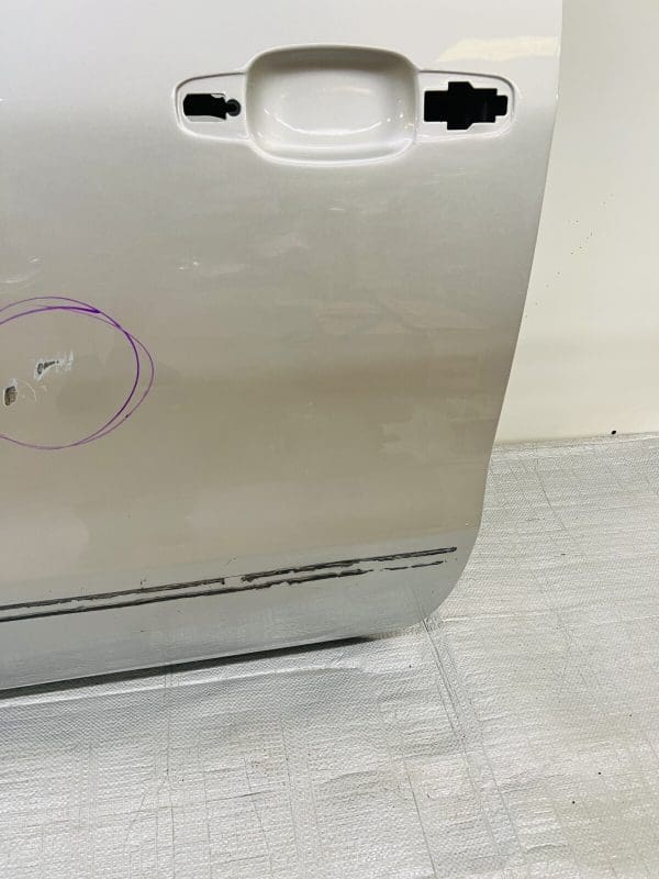 2014 2015 2016 2017 2018  CHEVY SILVERADO 1500 CREW CAB REAR LEFT OEM DOOR - Image 10