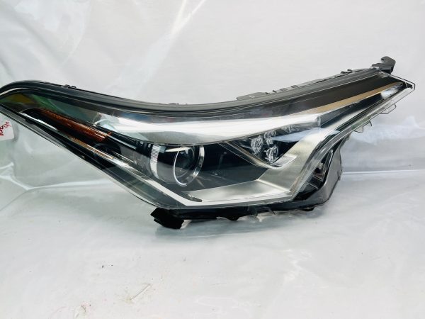 2017 2018 2019 TOYOTA CHR CH-R HALOGEN LED FRONT RIGHT OEM HEADLIGHT PASSENGER