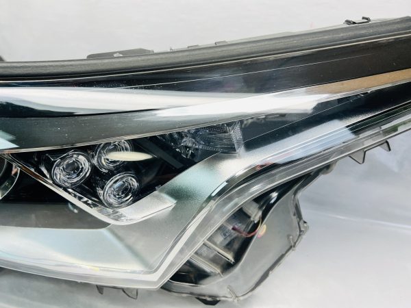 2017 2018 2019 TOYOTA CHR CH-R HALOGEN LED FRONT RIGHT OEM HEADLIGHT PASSENGER - Image 3