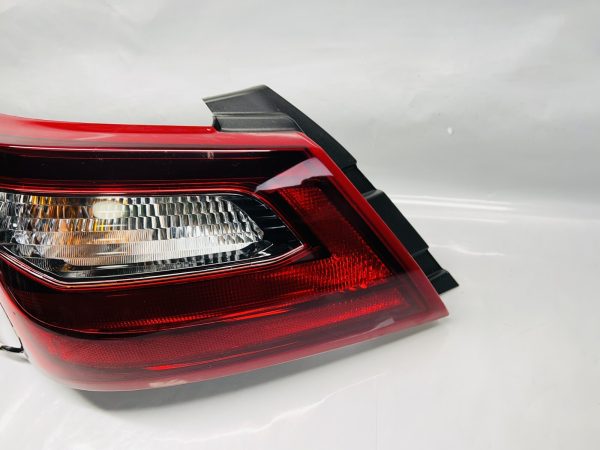 2016 2017 2018 NISSAN ALTIMA DARK  REAR LEFT OEM TAIL LIGHT - Image 2