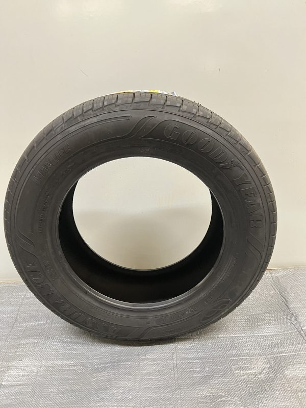 GOOD YEAR ASSURANCE MAXLIFE. 215/60R16. New Tire. 215 60 16.  215/60/16. 95V. - Image 2