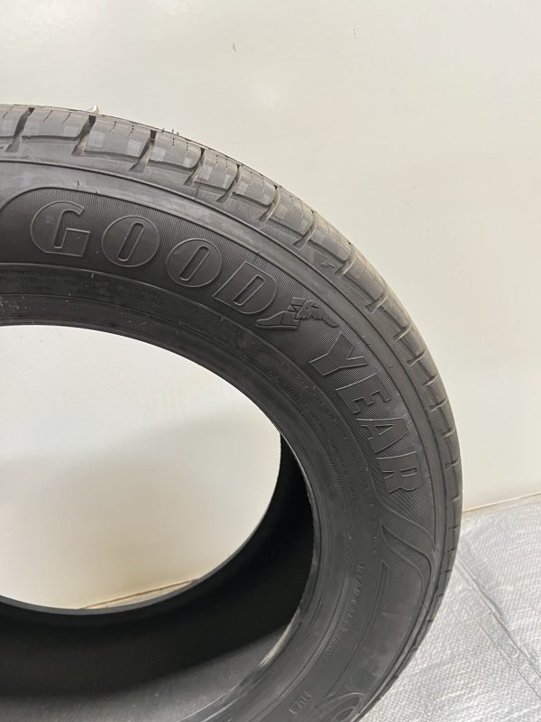 GOOD YEAR ASSURANCE MAXLIFE. 215/60R16. New Tire. 215 60 16.  215/60/16. 95V. - Image 3