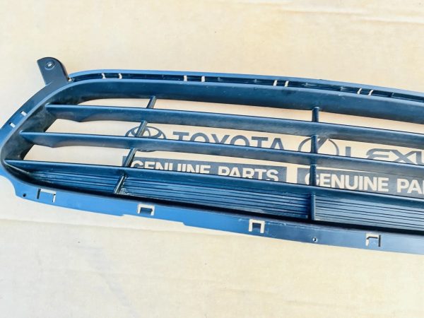 2011 2012 2013 2014 2015 2016 2017 HYUNDAI ACCENT FRONT OEM GRILLE 86561-1R010 - Image 4