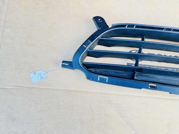 2011 2012 2013 2014 2015 2016 2017 HYUNDAI ACCENT FRONT OEM GRILLE 86561-1R010 - Image 5