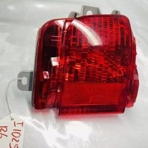 2016 2017 2018 TOYOTA LAND CRUISER REAR BUMPER LEFT OEM LOWER  REFLECTOR GENUINE