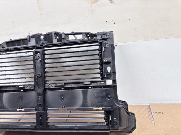 2020 2021 2022 2023 FORD ESCAPE OEM RADIATOR GRILLE SHUTTER GENUINE lx6b8472f - Image 2