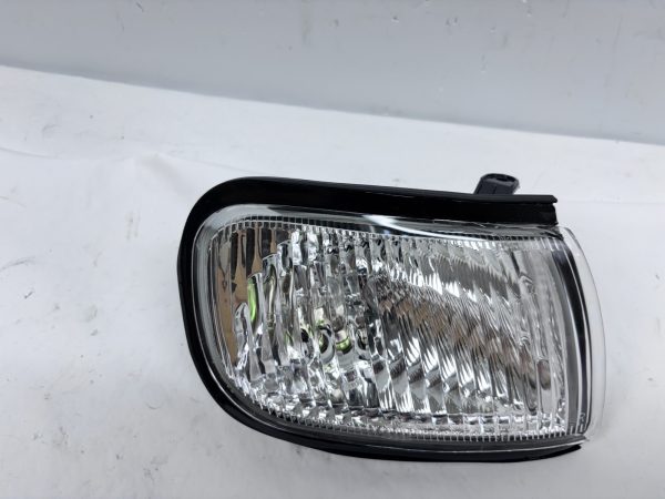 FOR 1997 1998 1999 NISSAN MAXIMA HALOGEN FRONT RIGHT TURN SIGNAL PARK MARKER - Image 5