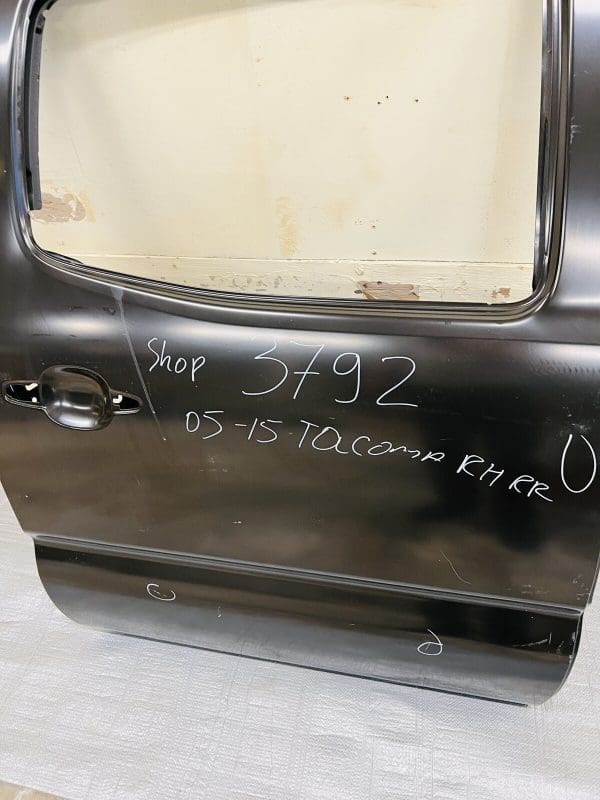 2005-2008 2009 2010 2011 2012 2013 2014 2015 TOYOTA TACOMA REAR RIGHT OEM DOOR - Image 6
