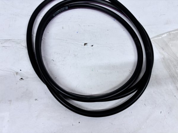 OEM 2009-2015 BMW 7 SERIES 750 740 REAR LF RH DOOR WEATHERSTRIP 51767179104 - Image 2