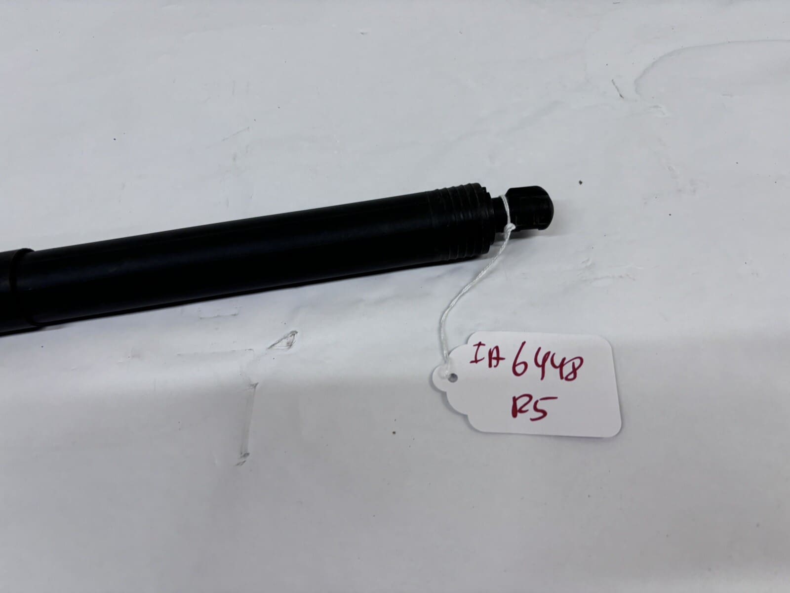 OEM 2015-2016 2017 2018 PORSCHE CAYENN REAR RH LF LIFTGATE STRUT 7p5827851m - Image 2