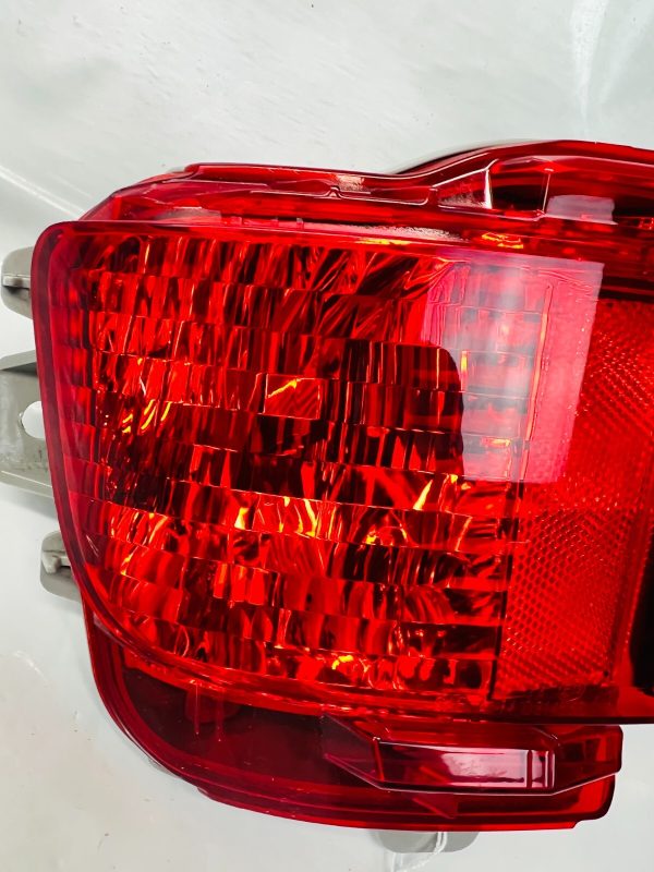2016 2017 2018 TOYOTA LAND CRUISER REAR LEFT OEM REFLECTOR - Image 6