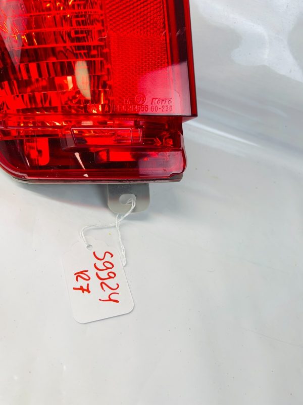 2016 2017 2018 TOYOTA LAND CRUISER REAR LEFT OEM REFLECTOR - Image 8