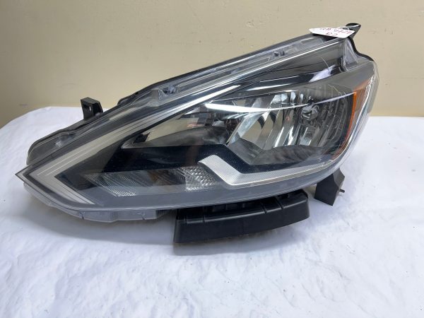 2016 2017 2018 2019 NISSAN SENTRA HALOGEN FRONT LEFT OEM HEADLIGHT