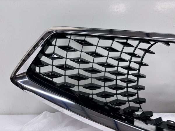 OEM MINT 2017 2018 2019 2020  ACURA MDX BLACK FRONT OEM GRILLE GENUINE - Image 8