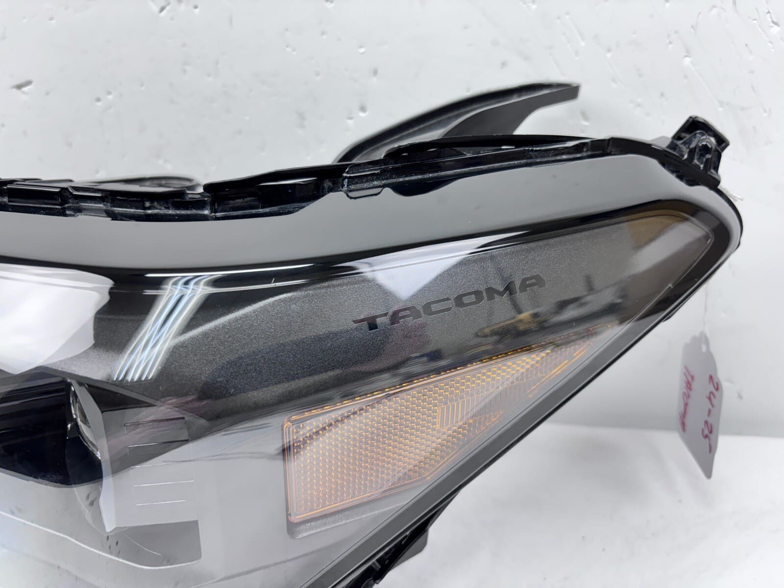 NICE 2024 2025 TOYOTA TACOMA LED FRONT LEFT OEM HEADLIGHT - Image 9