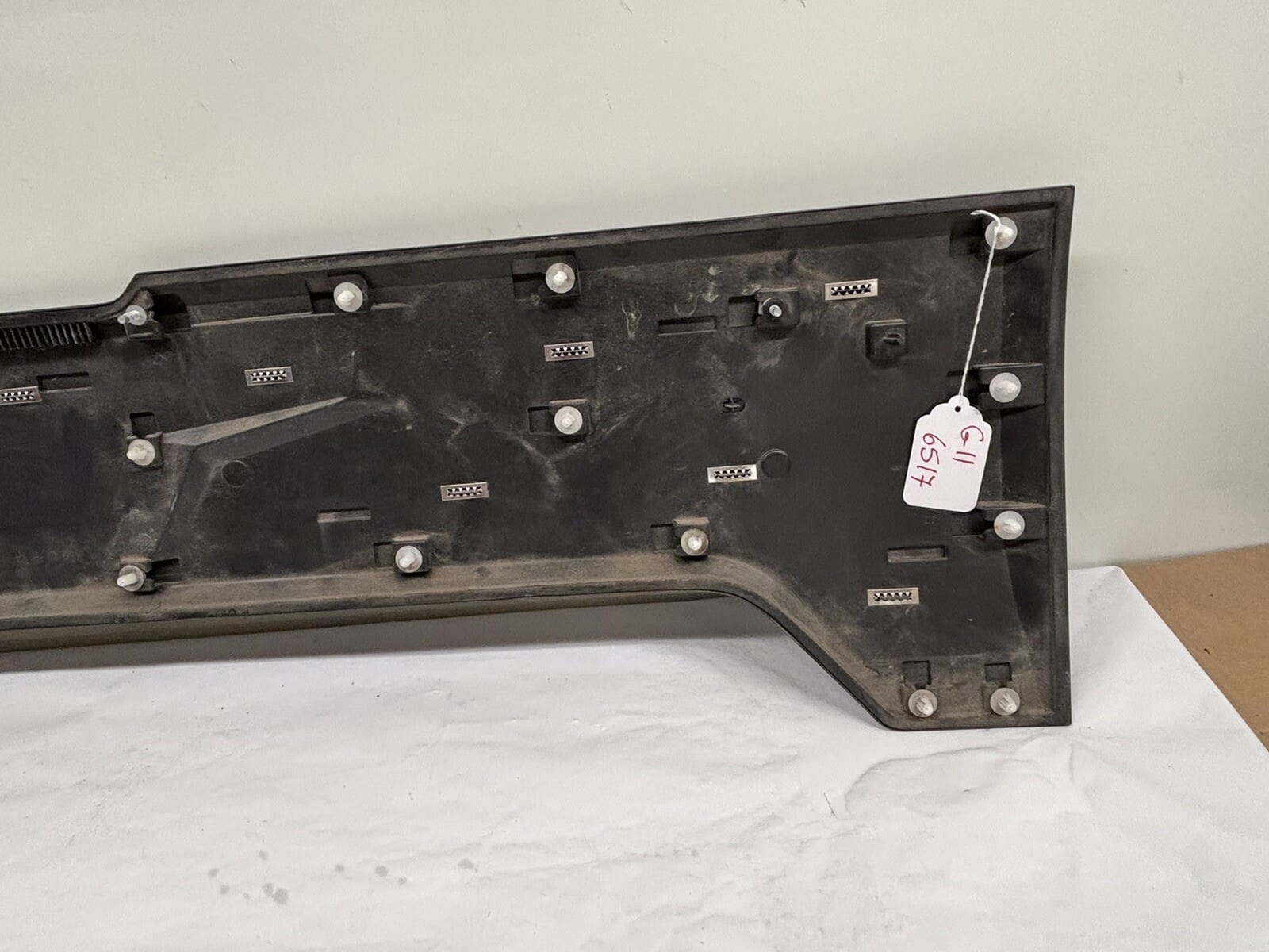2019-2021 2022 2023 NISSAN TITAN PRO4X REAR OEM TAILGATE APPLIQUE MOLDING TRIM - Image 16