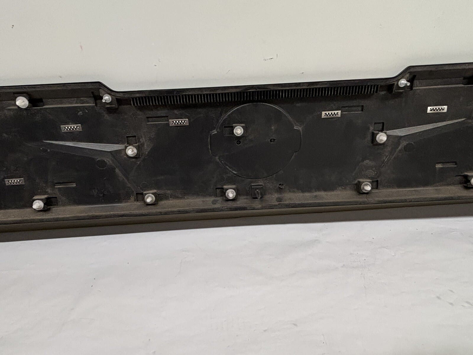 2019-2021 2022 2023 NISSAN TITAN PRO4X REAR OEM TAILGATE APPLIQUE MOLDING TRIM - Image 17