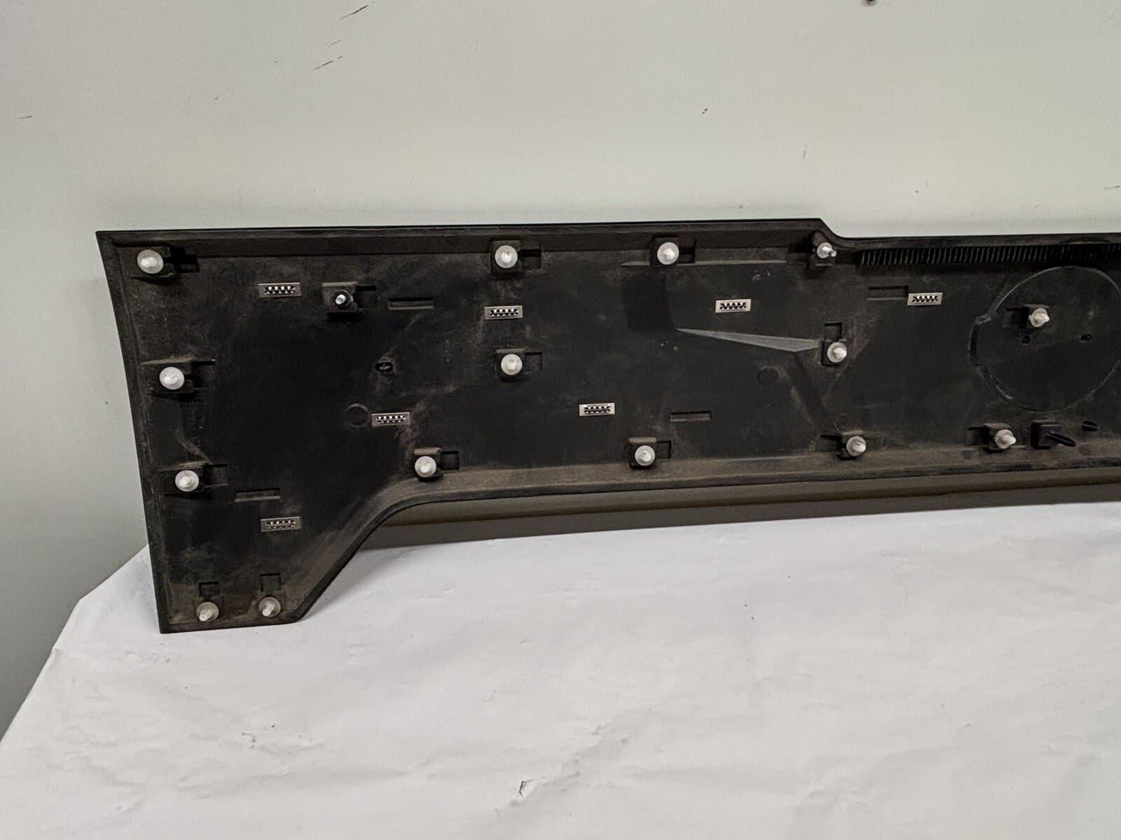 2019-2021 2022 2023 NISSAN TITAN PRO4X REAR OEM TAILGATE APPLIQUE MOLDING TRIM - Image 18