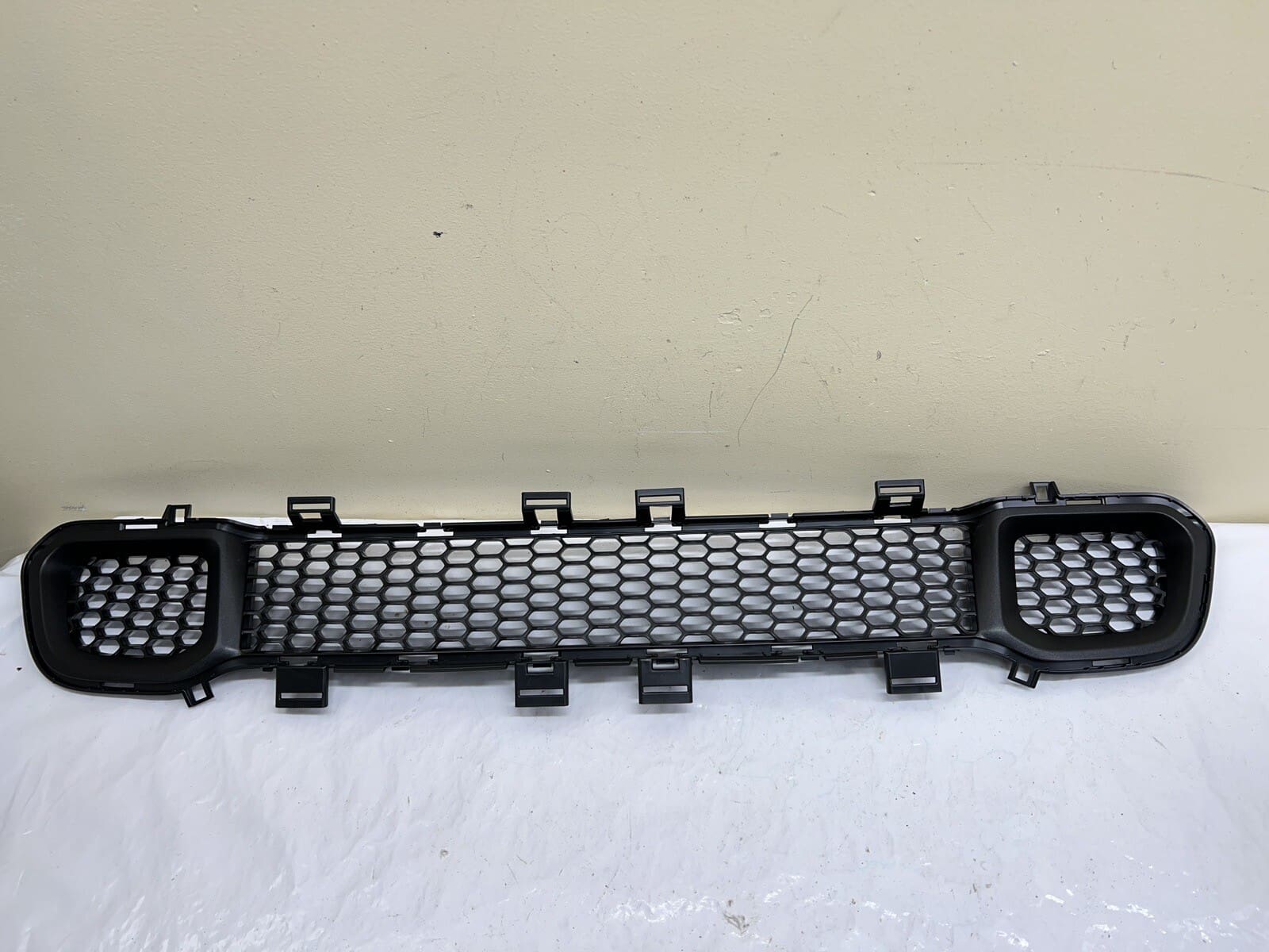 2014 2015 2016 2017 2018 JEEP CHEROKEE FRONT BUMPER LOWER GRILLE CAPA
