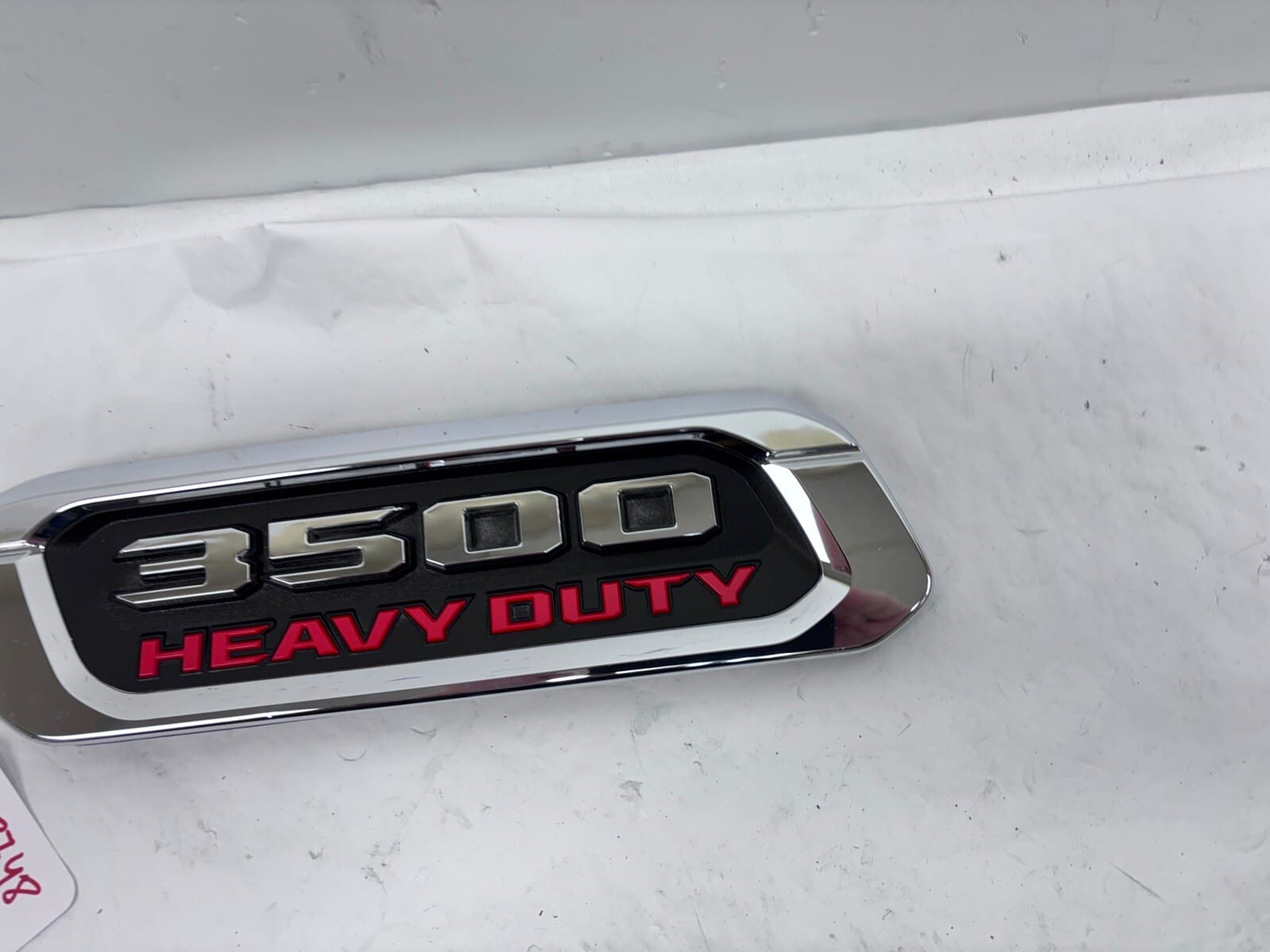 2019-2022 DODGE RAM 3500 HEAVY DUTY FRONT LEFT FENDER OEM EMBLEM VENT - Image 2