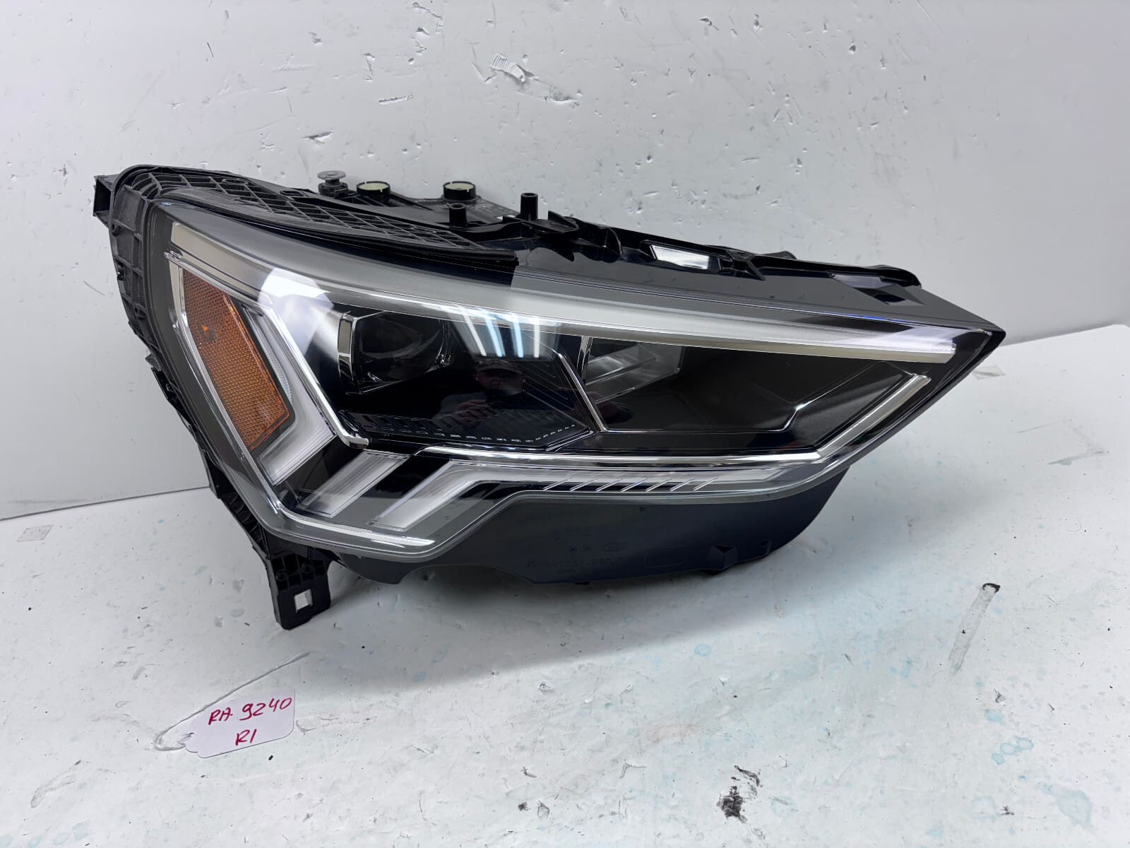 83A941034B 2019 2020 2021 2022 2023 AUDI Q3 LED FRONT RIGHT OEM HEADLIGHT