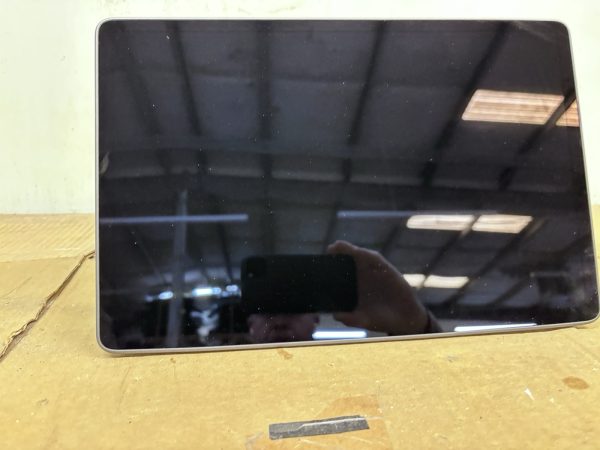 OEM 1089543-00-j 2017 2018 2019 2020 Tesla Model 3 Y Center Console Screen - Image 4
