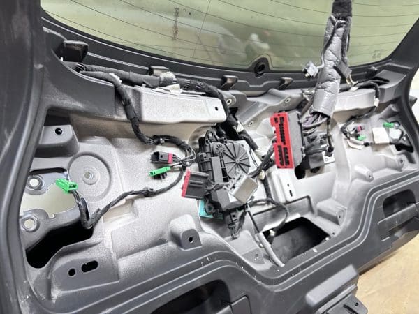 2017-2019 2020 JAGUAR F-PACE REAR OEM LIFTGATE TRUNK LID TAILGATE hk8340010a - Image 13