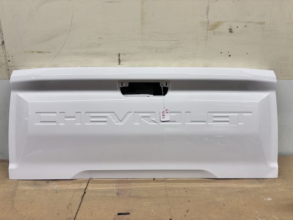 OEM GENUINE 2023 2024 2025 CHEVY COLORADO WHITE REAR TAILGATE NICE