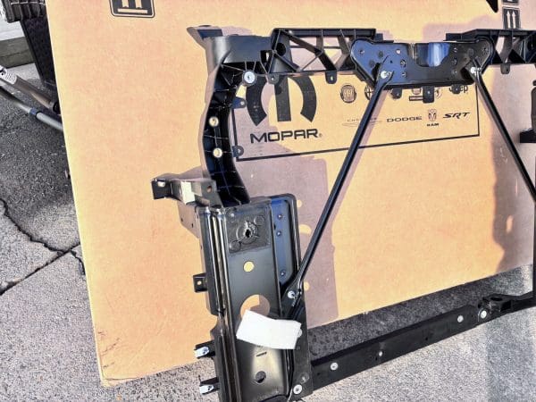 OEM GENUINE 68377400ad 2021-2024 JEEP GRAND CHEROKEE FRONT RADIATOR SUPPORT - Image 3