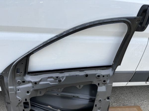 OEM 2020 2021 2022 2023 FORD ESCAPE FRONT RIGHT DOOR GENUINE lj6z7820124a - Image 12