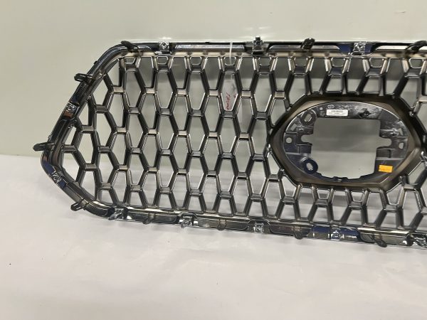 53114-04220 2016-2020 2021 2022 2023 toyota tacoma trd front oem grille center - Image 20