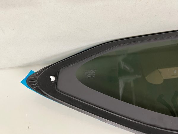 OEM 62710-0e190 2020 2021 2022 2023 Toyota Highlander Rear Right Quarter Glass - Image 9
